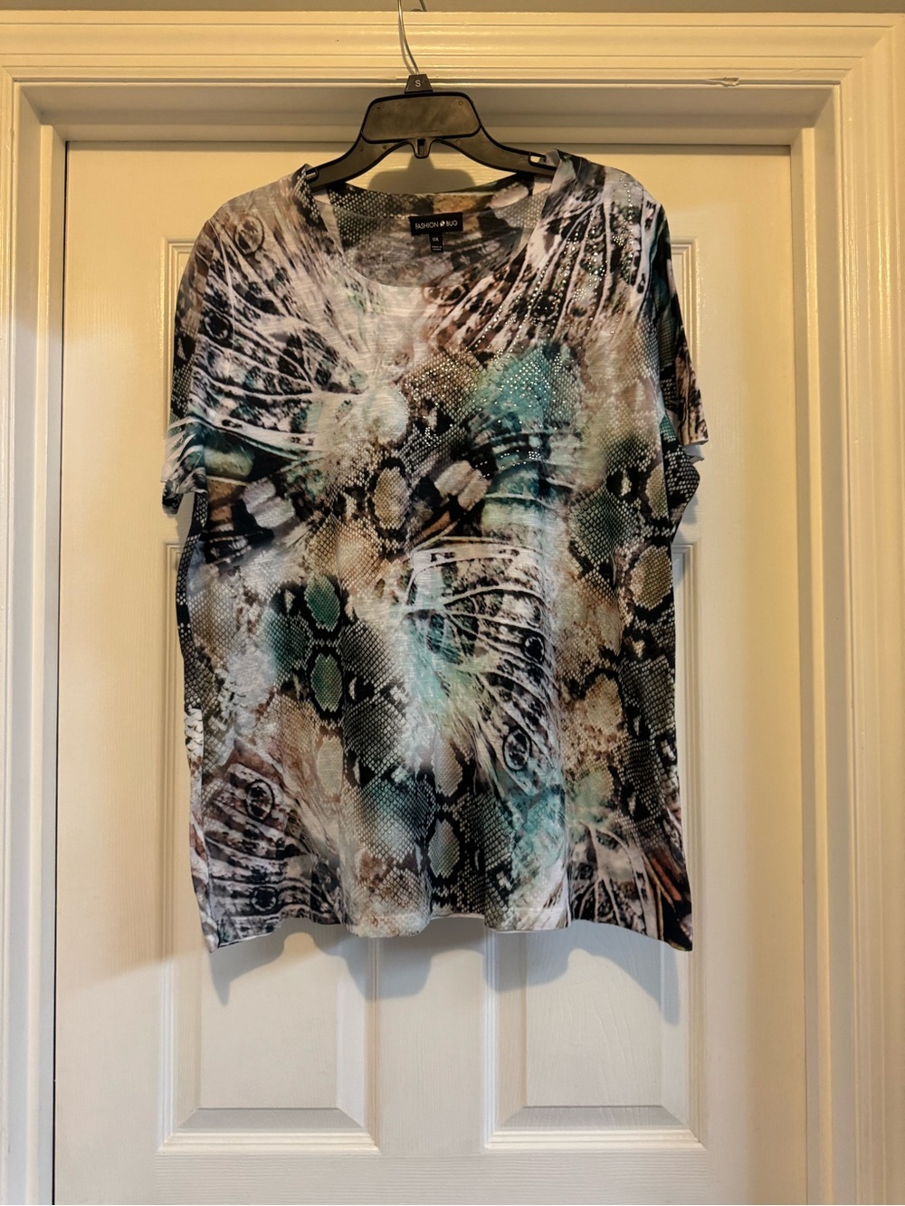 Fashion Bug Multicolor Animal-Print Short Sleeve Tee with Teal Accents